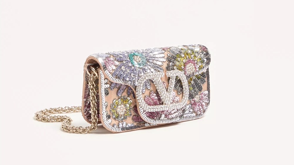 حقائب تزين مظهرك.. في احتفالات ليلة رأس السنة 2026