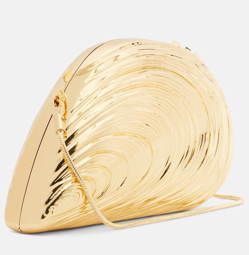 حقائب تزين مظهرك.. في احتفالات ليلة رأس السنة 2026