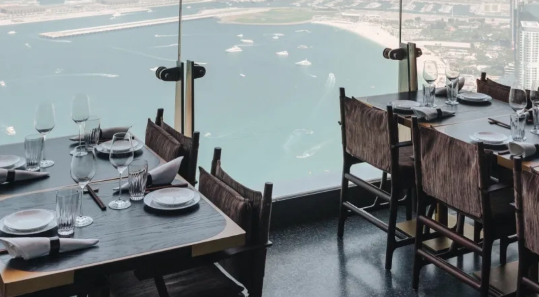 Sundays at 73: غداء فاخر بإطلالات بانورامية في Mott 32 دبي (الرجل)