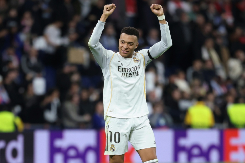 المهاجم الفرنسي لريال مدريد الإسباني كيليان مبابي (#10) يحتفل خلال مواجهة موناكو الفرنسي ضمن الجولة السابعة من دور المجموعة الموحدة في دوري أبطال أوروبا لكرة القدم. ملعب سانتياغو برنابيو، مدريد، في 20 كانون الثاني/يناير 2026. (ا ف ب)