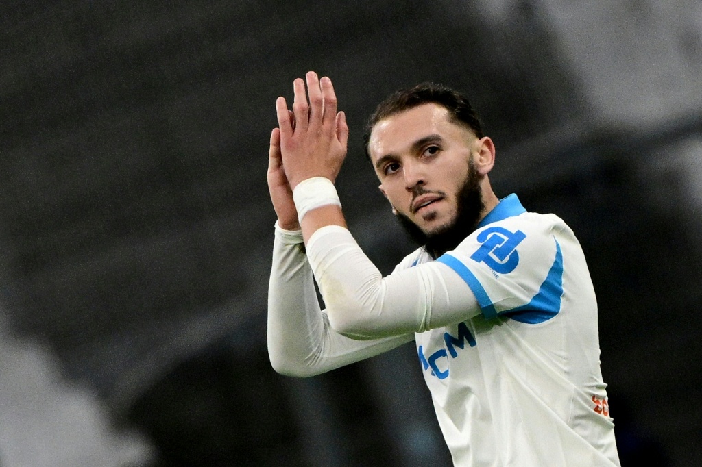 الجزائري أمين غويري لاعب مرسيليا يحتفل بهدف في مرمى لنس ضمن الدوري الفرنسي لكرة القدم. ملعب فيلودروم، مرسيليا، في 24 كانون الثاني/يناير 2025 (ا ف ب)
