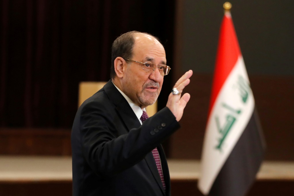 رئيس الوزراء العراقي السابق نوري المالكي بعد الإدلاء بصوته خلال الانتخابات التشريعية في 11 تشرين الثاني/نوفمبر 2025 في بغداد (ا ف ب)