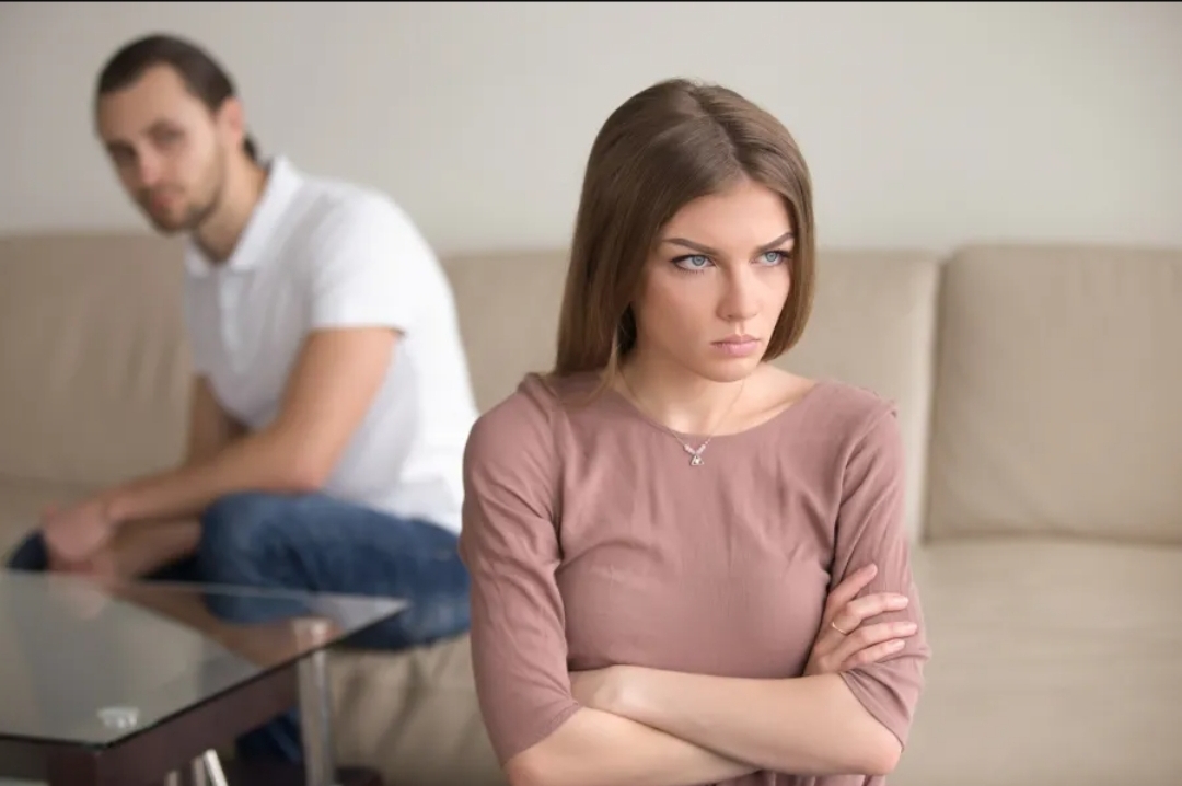 ما هي أكبر مشكلة تواجه العروس بعد الزواج؟ (سيدتي)