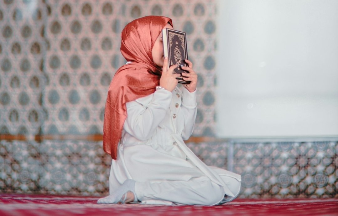 هل تُحسب صلاة الفجر بعد طلوع الشمس أداء أم قضاء؟.. أمين الفتوى يجيب (أونسبلاش)