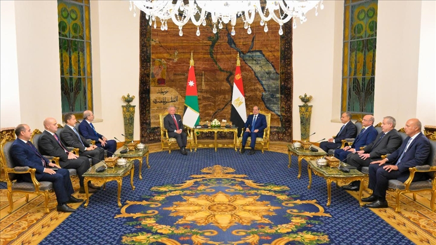 أوضح البيان أن المباحثات تناولت العلاقات الأخوية الوثيقة بين البلدين، إلى جانب مستجدات الأوضاع في قطاع غزة (الاناضول)