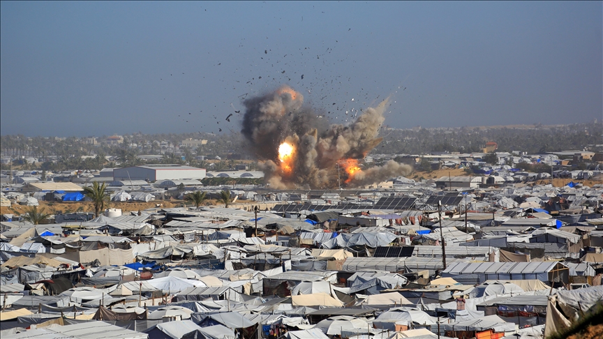 إسرائيل تقتل 4 فلسطينيين في مناطق متفرقة بغزة الاثنين (الأناضول)
