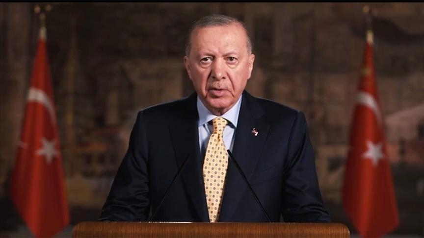 أردوغان: العالم الإسلامي يملك إمكانات هائلة تتطلب شبكة نقل فعالة (الأناضول)
