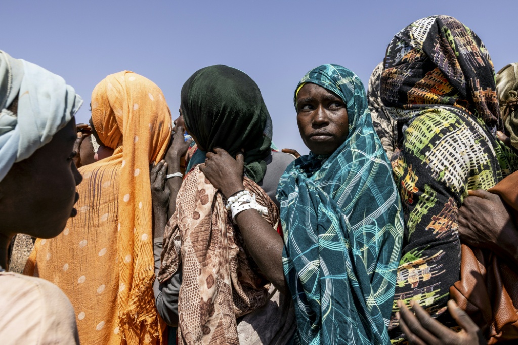 لاجئات سودانية في مخيم أوري كاسوني في تشاد في 13 تشرين الثاني/نوفمبر 2025 (ا ف ب)