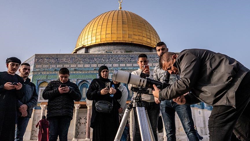 رمضان.. الأربعاء بالسعودية و11 دولة عربية والخميس في مصر و5 دول (الأناضول)