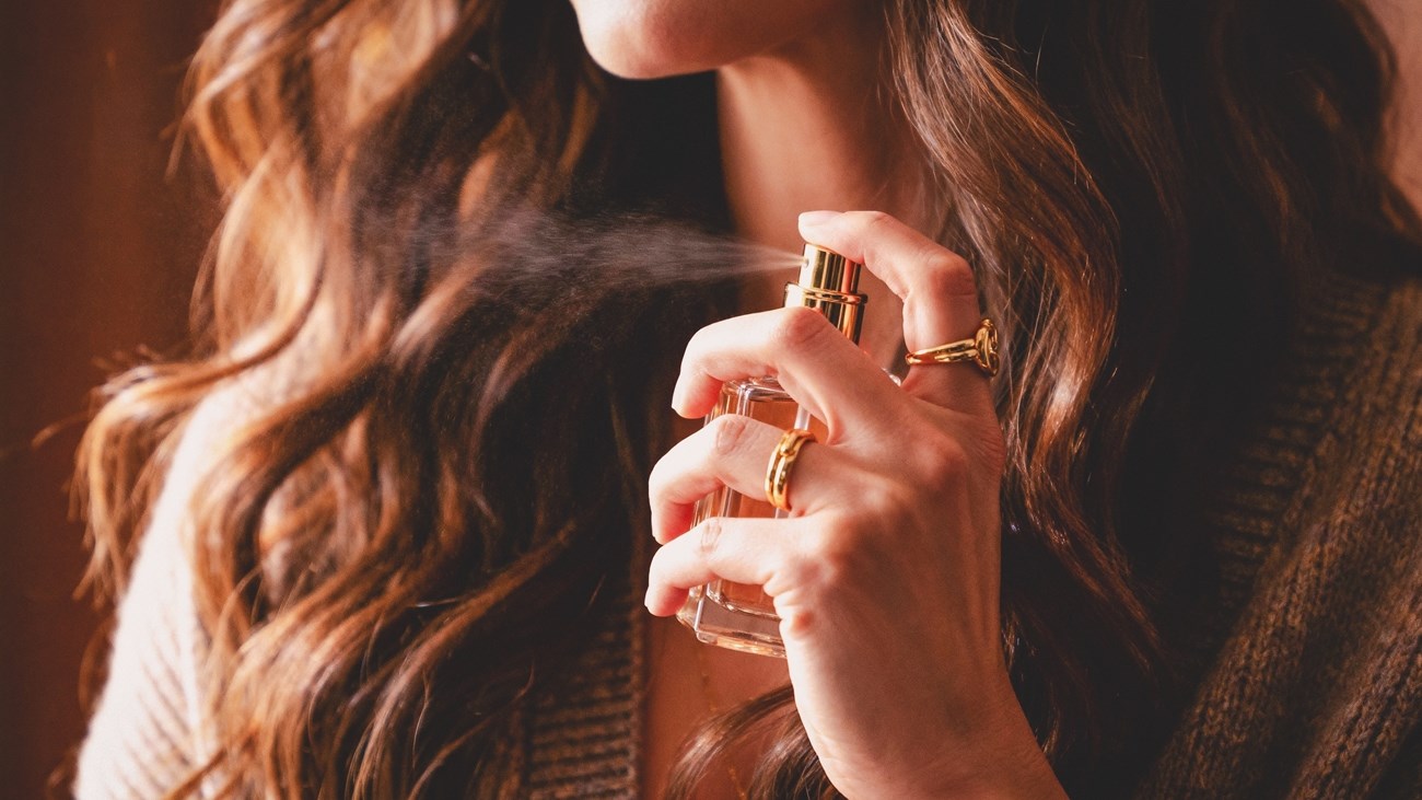 عطور شرقية مميزة لأمسيات رمضان.. إليكِ خياراتنا (زهرة الخليج)