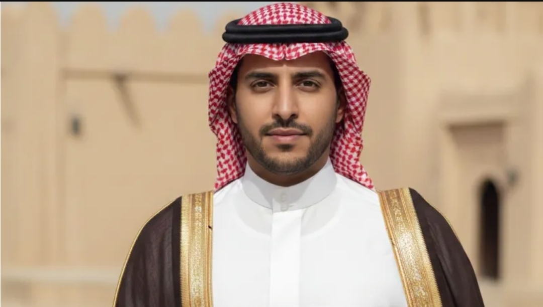 الأبيض ليس خيارًا واحدًا: درجات الثوب وأثرها على إطلالة (الرجل)