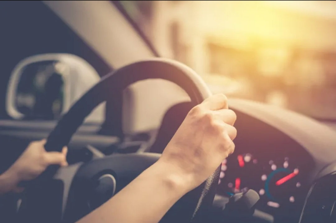 اهتزاز السيارة عند السرعات العالية: الأسباب والحلول العملية (الرجل)
