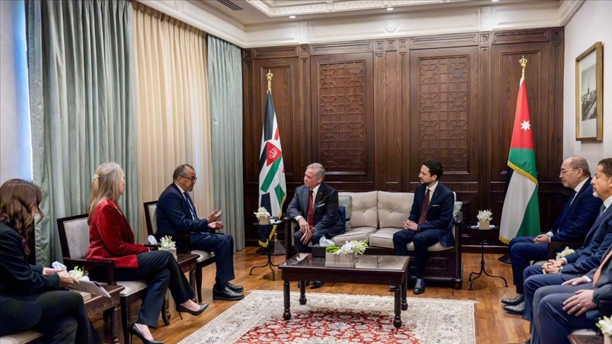 أكد عاهل الأردن على "أهمية توسيع الشراكة بين الأردن والمنظمة، بما يخدم الأهداف الصحية الوطنية، وينهض بآليات الاستجابة للتحديات الصحية" (الاناضول)