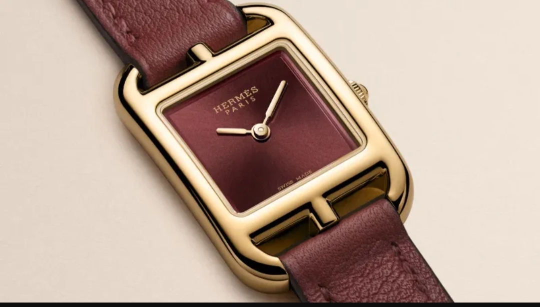 ساعة Herm&egrave;s فاخرة بحجم أصغر.. ماذا تقدم Cape Cod Mini؟ (الرجل)