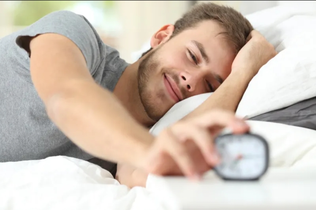 الاستيقاظ المبكر: هل حقًا هو سر النجاح؟ دراسة تكشف العوامل الحاسمة! (الرجل)