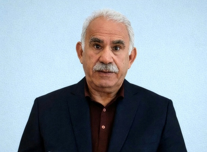 صورة نشرها حزب المساواة وديموقراطية الشعوب في تركيا في 27 شباط/فبراير 2026 لعبد الله أوجلان (ا ف ب)
