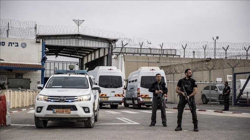منذ أن بدأ حرب الإبادة، يكثف جيش الاحتلال الإسرائيلي والمستوطنون اعتداءاتهم بالضفة الغربية، ما أسفر عن مقتل 1125 فلسطينيًّا، وإصابة نحو 11 ألفا و700، إضافة لاعتقال حوالي 22 ألفا (الاناضول)
