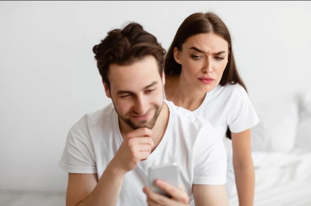 لماذا يميل الرجال إلى الغيرة أكثر من النساء؟ دراسة تجيب (الرجل)