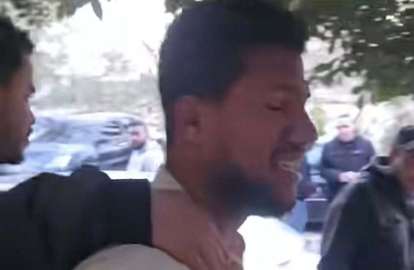 مصر.. فيديو ل(زبون) يرفض دفع ثمن الطعام ويصور العامل وهو يبكي يثير غضب المصريين (متداول عل مواقع التواصل الاجتماعي)