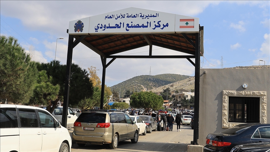 مساعدات أردنية أوروبية تصل لبنان لدعم النازحين من عدوان إسرائيل (الأناضول)