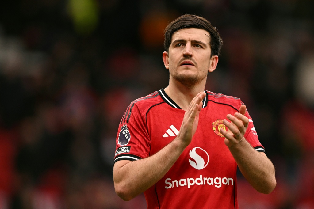 هاري ماغواير مدافع مانشستر يونايتد بعد مباراة أستون فيلا في الدوري الإنكليزي لكرة القدم. ملعب أولد ترافورد، مانشستر، في 15 آذار/مارس 2026(ا ف ب)