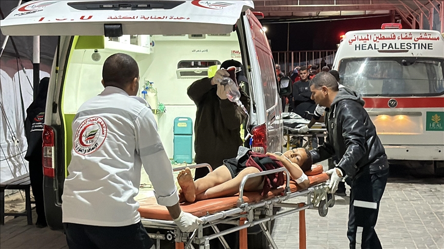 قالت الوزارة في بيان، إن "إجمالي ما وصل إلى مستشفيات قطاع غزة خلال الـ24 ساعة الماضية 4 إصابات" (الاناضول)