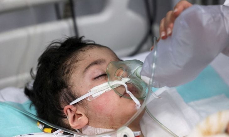 أكثر من 230 طفلا لقوا حتفهم منذ نهاية فبراير/ شباط الماضي جراء الهجمات الأمريكية ـ الإسرائيلية  (الأناضول)