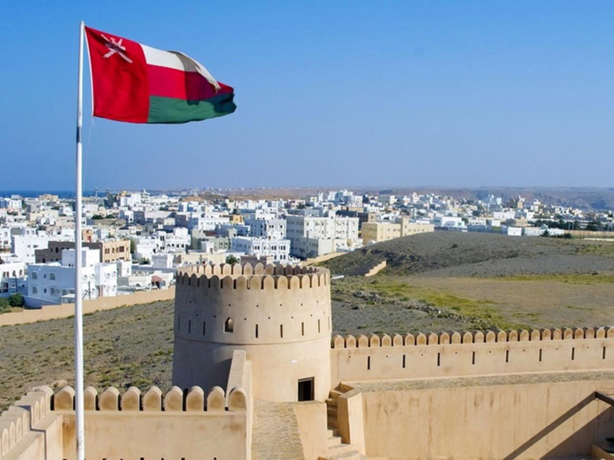أكدت سلطنة عمان، في بيان لها، إدانتها لأي إجراءات تشرع المساس بحياة الأسرى الفلسطينيين أو تنتقص من حقوقهم الإنسانية (قنا)