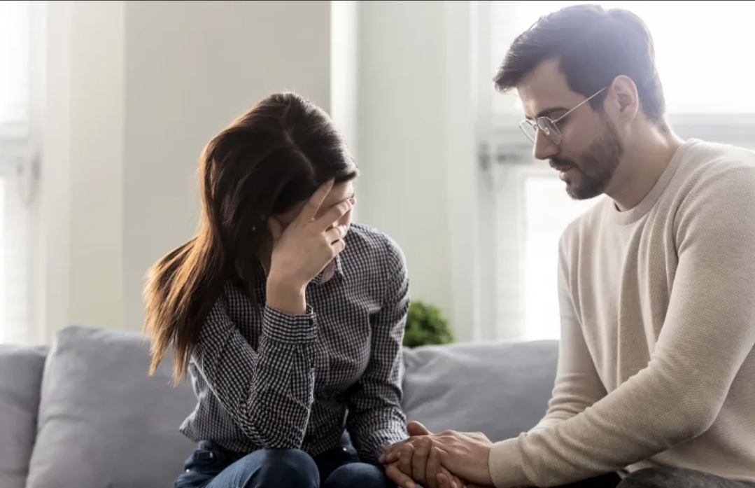 ضعف الثقة بالنفس عند الزوجة: كيف تعِيد إليها بريق ذاتها؟ (الرجل)