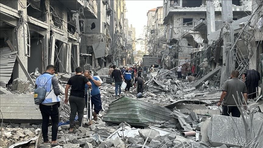 مقتل فلسطيني وإصابة آخرين إثر إطلاق نار استهدف مركبات شرقي بلدة القرارة شمال شرقي خان يونس (الاناضول)