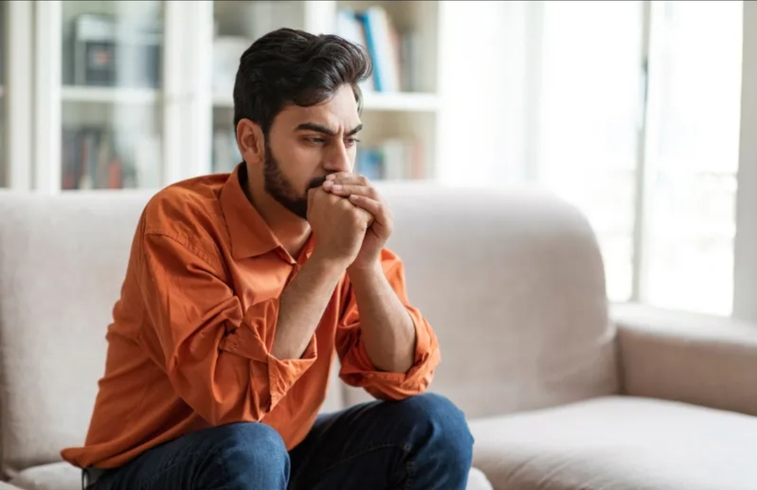 تطبيق طبي جديد يساعدك على التوقف عن التفكير السلبي (الرجل)