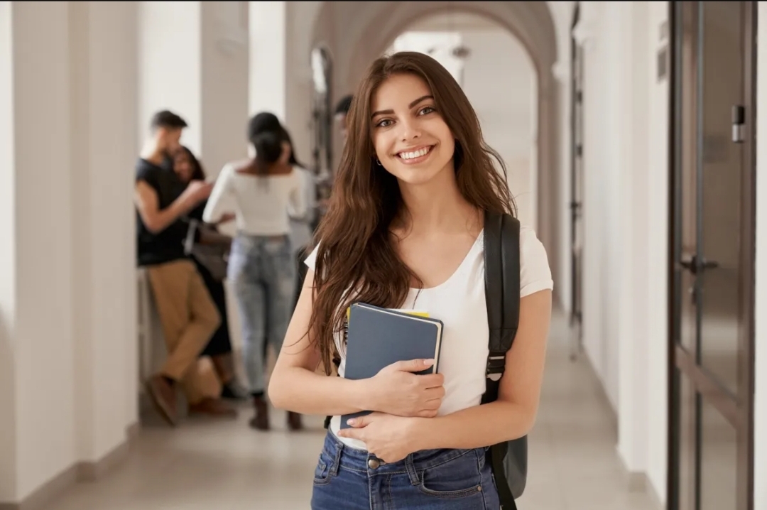 أفضل 10 تخصصات جامعية لها مستقبل للشابات في 2026 (سيدتي)