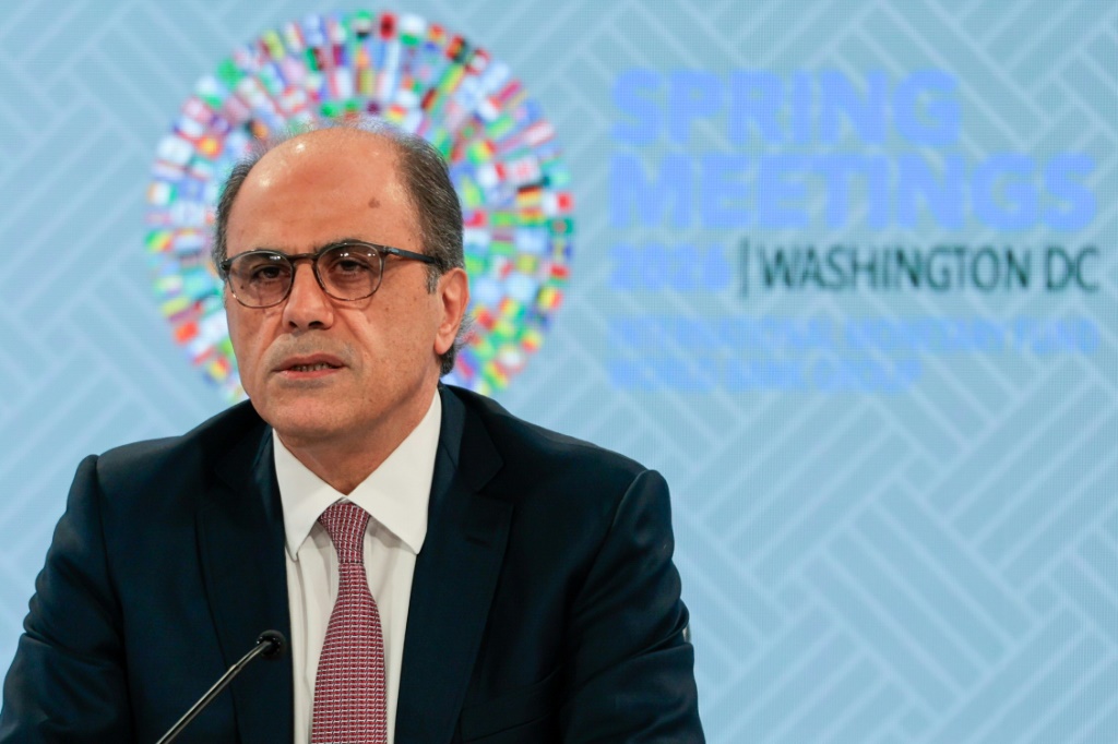 مدير إدارة الشرق الأوسط وآسيا الوسطى في صندوق النقد الدولي جهاد أزعور خلال اجتماعات الربيع للهيئة والبنك الدولي في واشنطن في 16 نيسان/أبريل 2026 (ا ف ب)