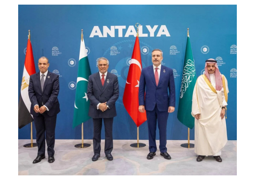 الأمير فيصل بن فرحان، وزير الخارجية السعودي، في الاجتماع الوزاري الرباعي (واس)
