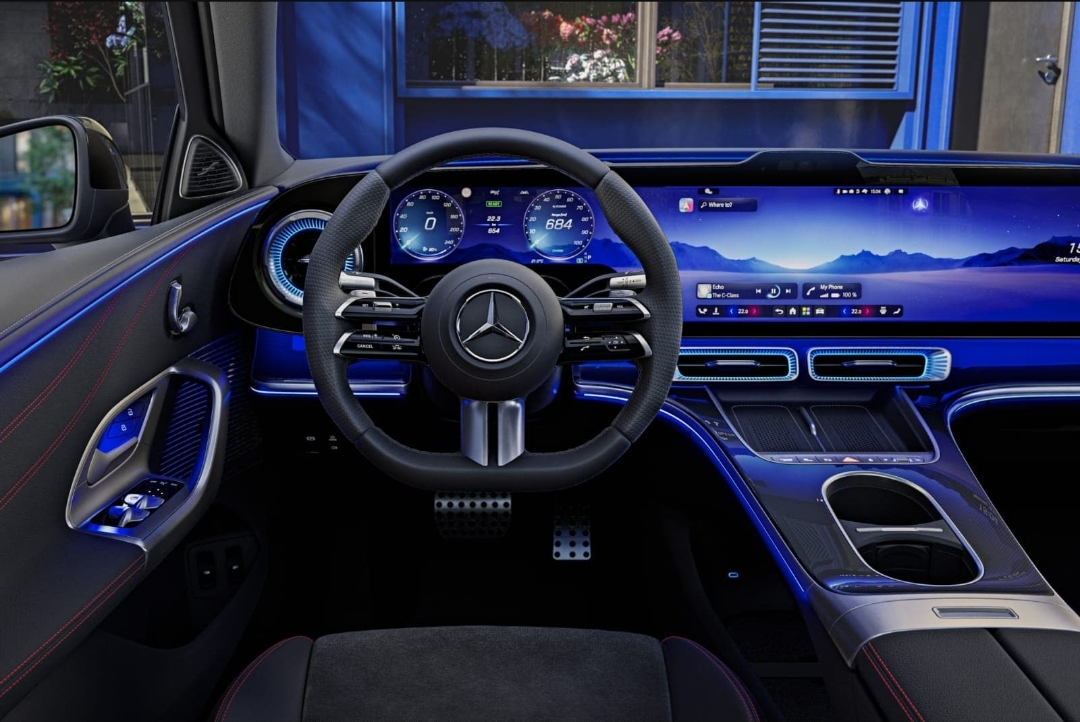 مرسيدس تكشف عن داخلية C-Class الكهربائية الجديدة بشاشة عملاقة (الرجل)
