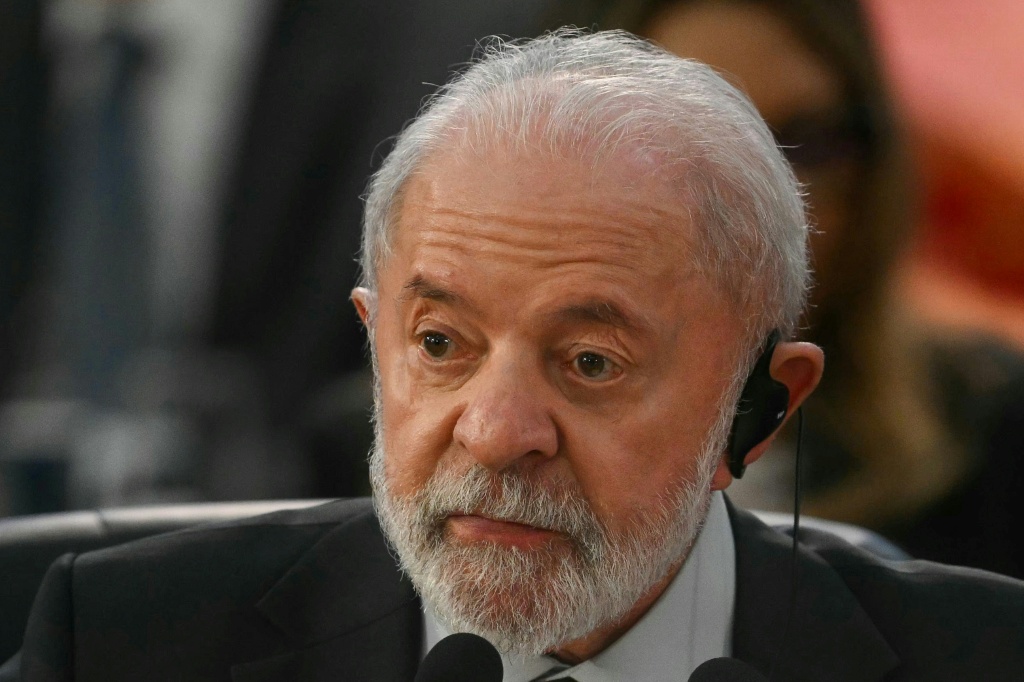 رئيس البرازيل: لا يمكن أن نصحو وننام ​كل يوم على ⁠تدوينة ​من رئيس ​يهدد العالم ويشن الحروب (أ ف ب)