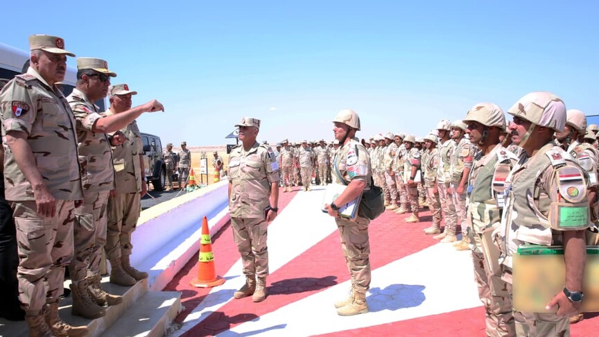 "الجيش الثالث الميداني" مقر قيادته بمدينة السويس شمال شرقي مصر، ويمتد نطاقه من السويس حتى محافظة سيناء الحدودية، ولم يحدد الجيش موقع التدريبات، وليس من المعتاد أن يعلن عن تلك الأمور في بياناته الإعلامية (الاناضول)