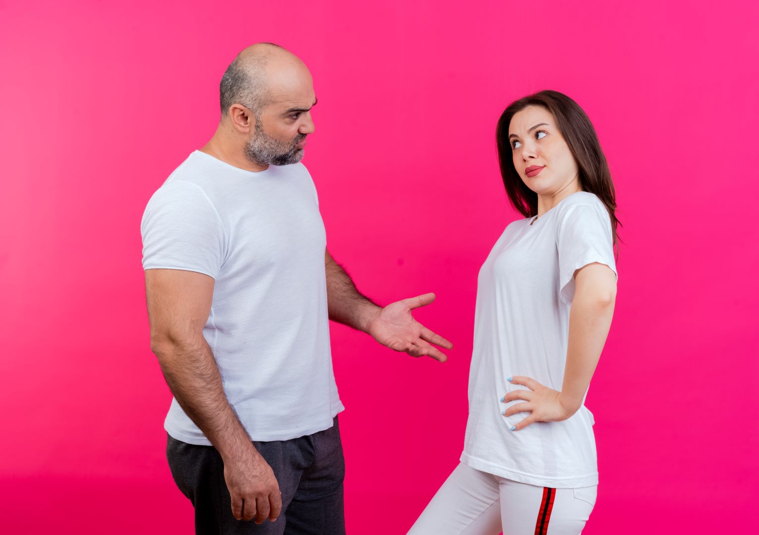 هل النديّة بين الزوجين يمكن أن تدمر العلاقة الزوجية؟ (زهرة الخليج)