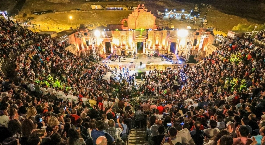 في (مهرجان جرش 2026).. نجوم يغنون للمرة الأولى وآخرون ثابتون (الرجل)