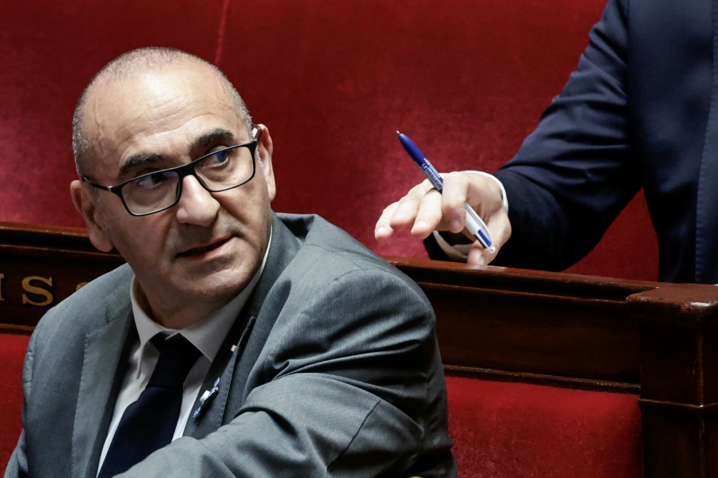 وزير الداخلية الفرنسي لوران نونيز خلال جلسة في الجمعية الوطنية في باريس في 6 أيار/مايو &nbsp;2026 ( ا ف ب)