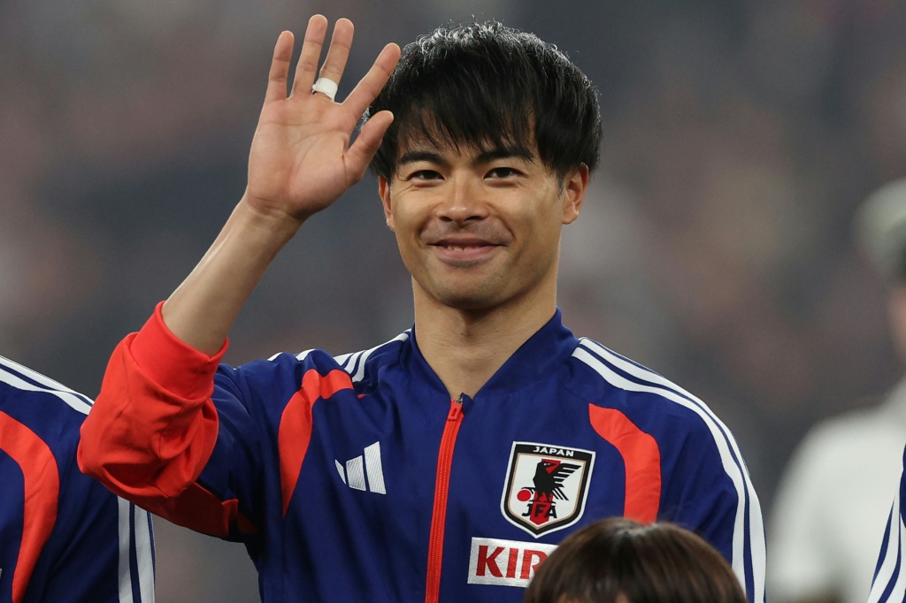 لاعب برايتون، الياباني كاورو ميتوما ( ا ف ب)