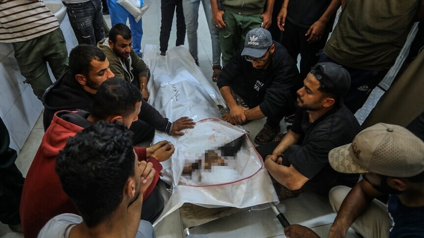 غزة.. إسرائيل تقتل 4 فلسطينيين وتوسع مناطق احتلالها شرقي خان يونس (الأناضول)