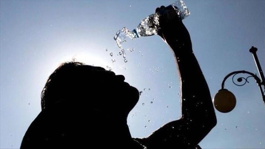 غبار وتدنٍ في الرؤية.. موجة حارة (تلهب) دولا عربية (الأناضول)