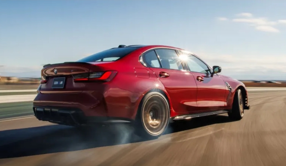 بي إم دبليو تطلق M3 CS Handschalter موديل 2027 بـ3 دواسات (الرجل)