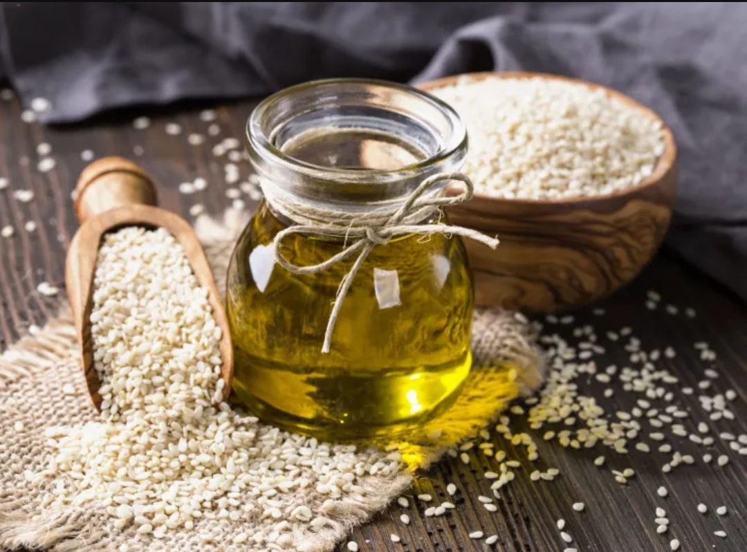 ماذا يحدث لهضمك عند تناول بذور السمسم المحمصة يوميًا؟ (الرجل)