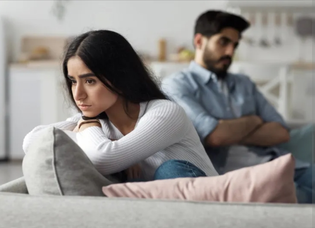 دون شعورك.. عبارات بسيطة (قد) تدمر الثقة في أي علاقة (الرجل)