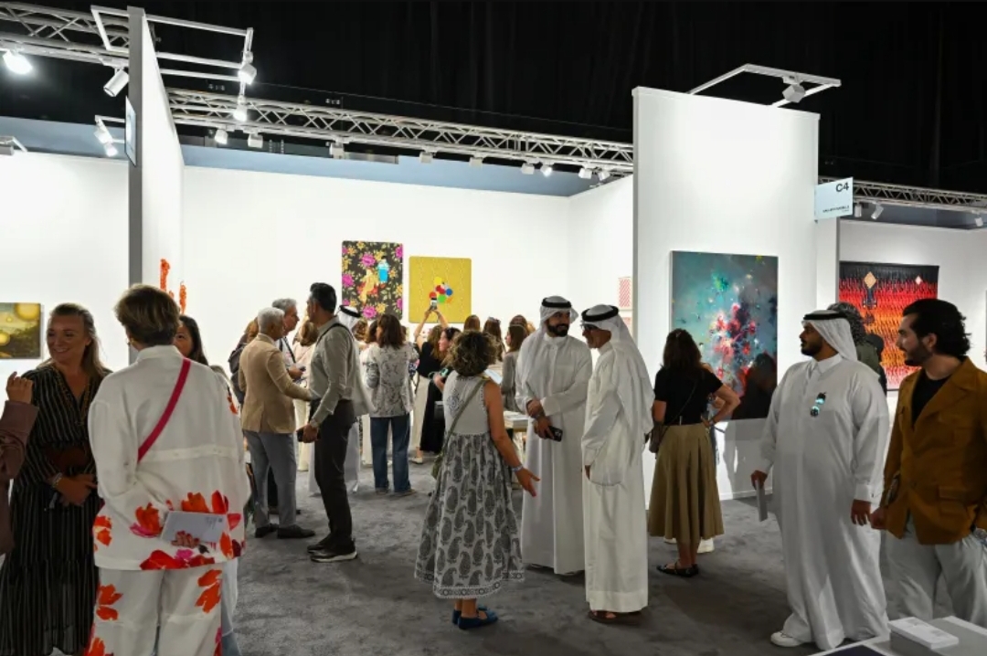 معرض Art Dubai يحتفي في دورته العشرين بأبرز فناني الشرق الأوسط والعالم (الرجل)