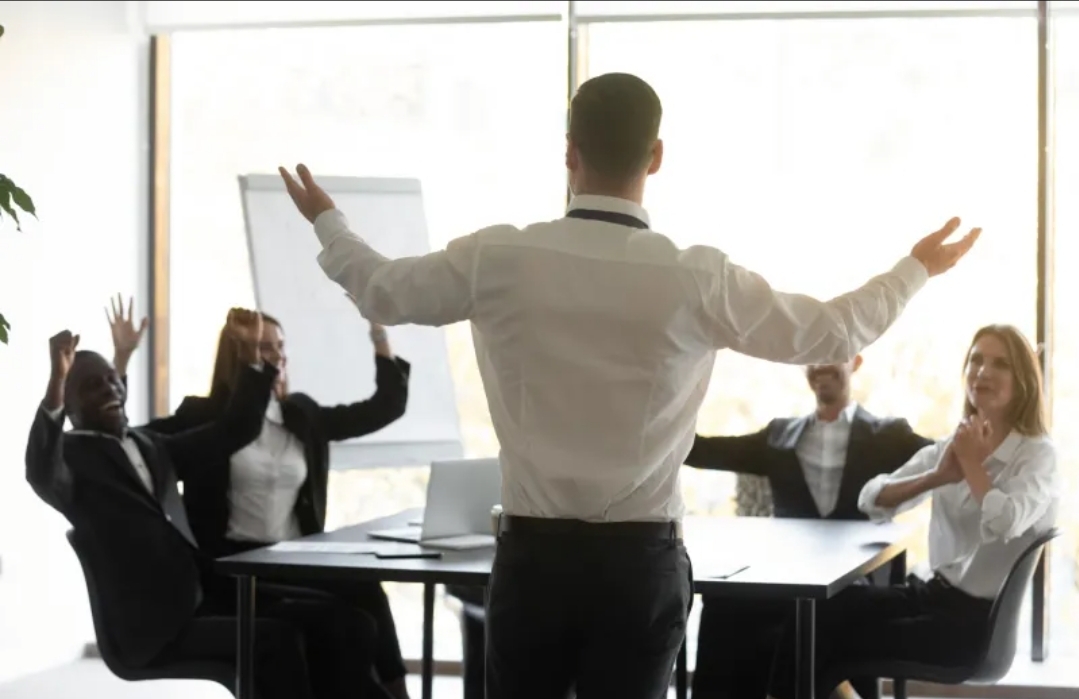 فخ الامتثال.. لماذا تخسر القيادة القائمة على الخوف معركة الابتكار؟ (الرجل)