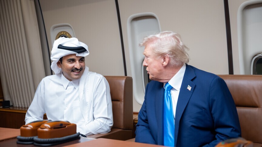 أمير قطر يبحث مع ترامب مساعي تثبيت التهدئة ومواصلة مسارات الحوار (الأناضول)