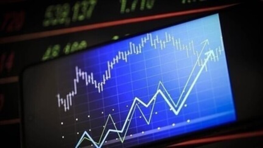 وفق إحصاءات رسمية، بلغ حجم الاستثمارات الصينية الموجهة إلى الخارج خلال الربع الأول من العام 2025 نحو 60 مليار دولار، فيما بلغ إجمالي تلك الاستثمارات خلال العام كله نحو 174 مليار دولار ( الاناضول).